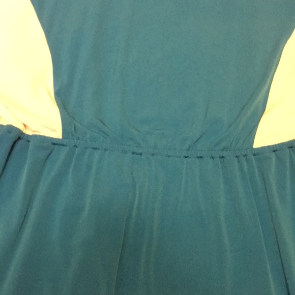 Dress - Picture 2 of 5